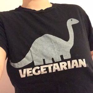 hot topic VEGETARIAN dinosaur t shirt size L!!